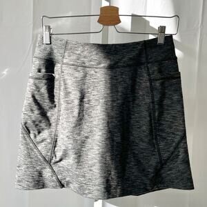 ATHLETA Size S Excursion Skort Skirt with Shorts Stretch 153396 Marled Gray